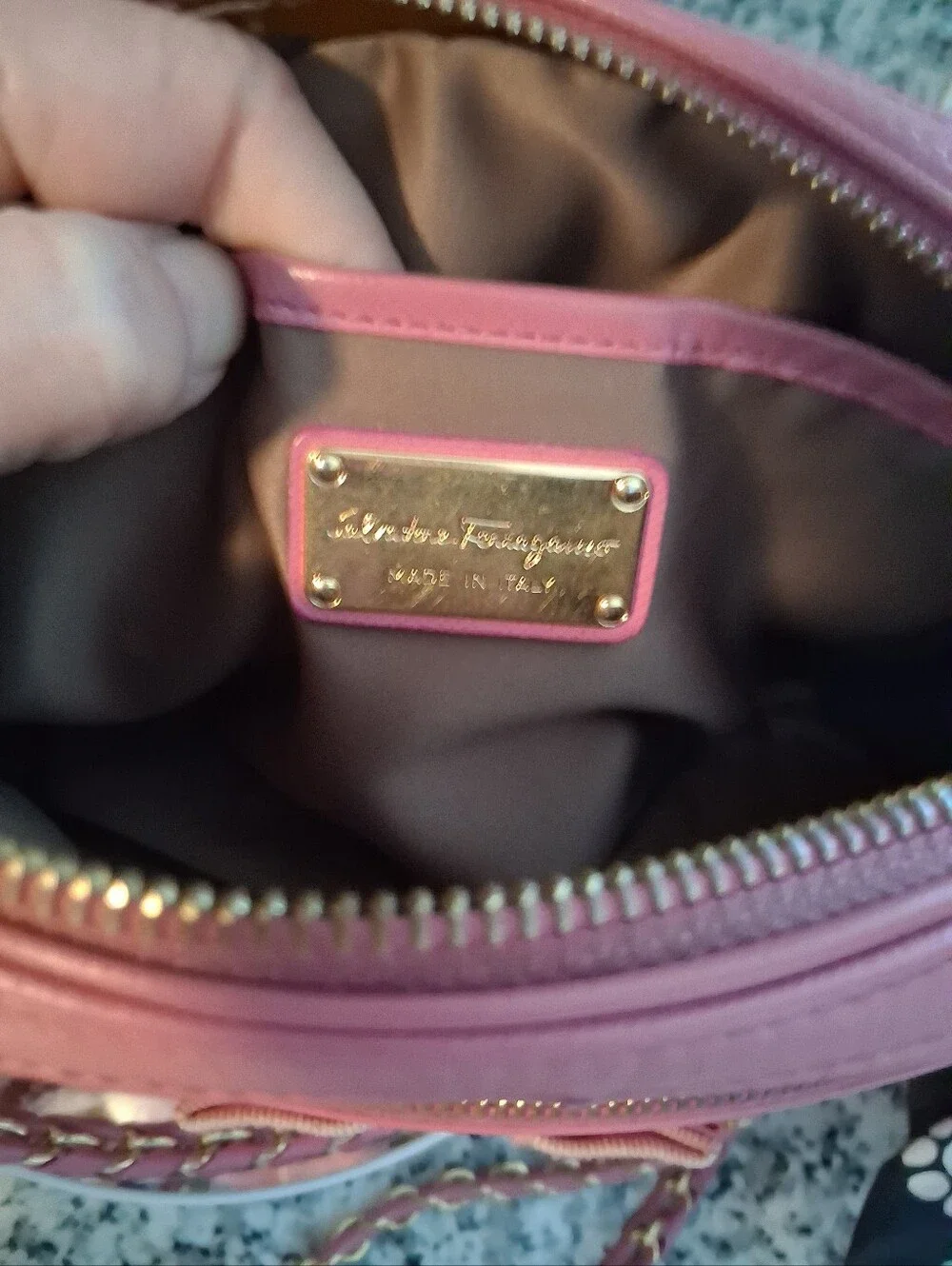 Salvatore Ferragamo Lydia bag is crafted from durable Saffiano Leather - Picture 6 of 15